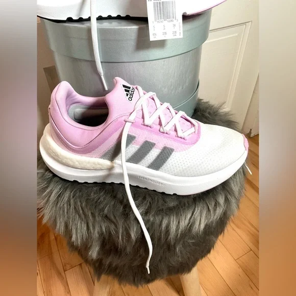 ADIDAS RUNNERS - Picture 3 of 11